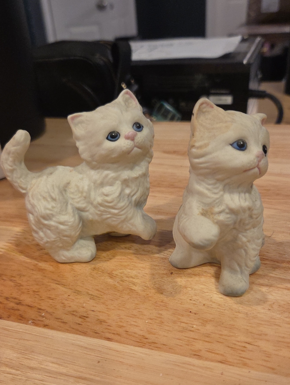 Vintage Homco Cream Ceramic Kitten Figurine Pair with Blue Eyes